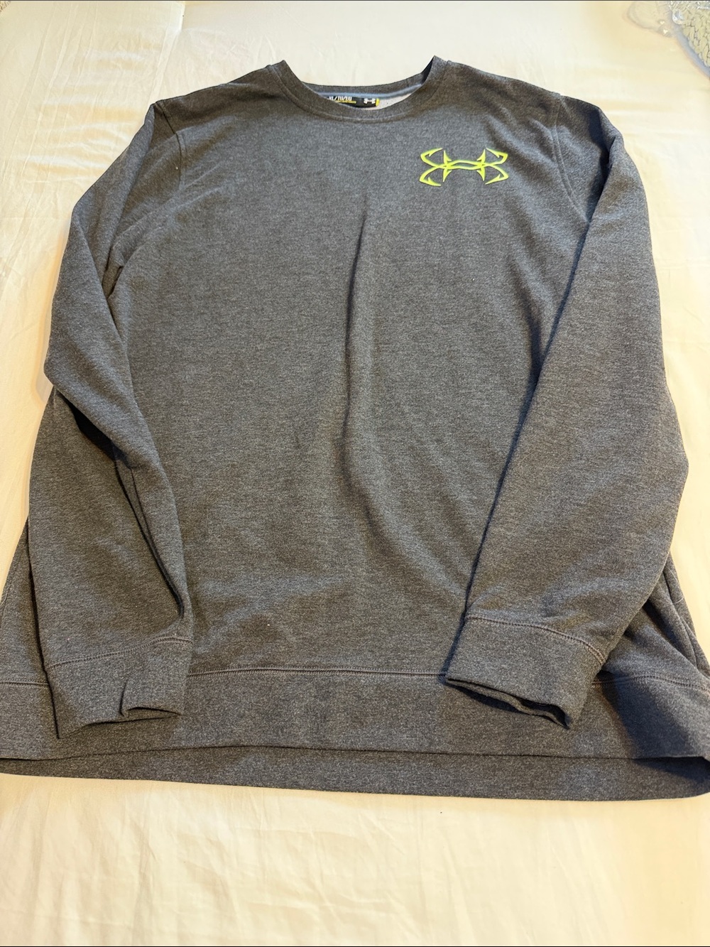 Under Armour Gray Crewneck Sweatshirt with Neon Yellow Logo XL